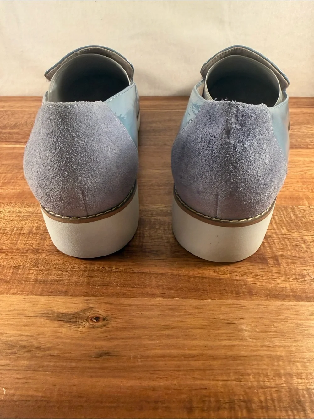Vionic Kensley Patent Leather Slip-on Loafers Light Blue Size 9